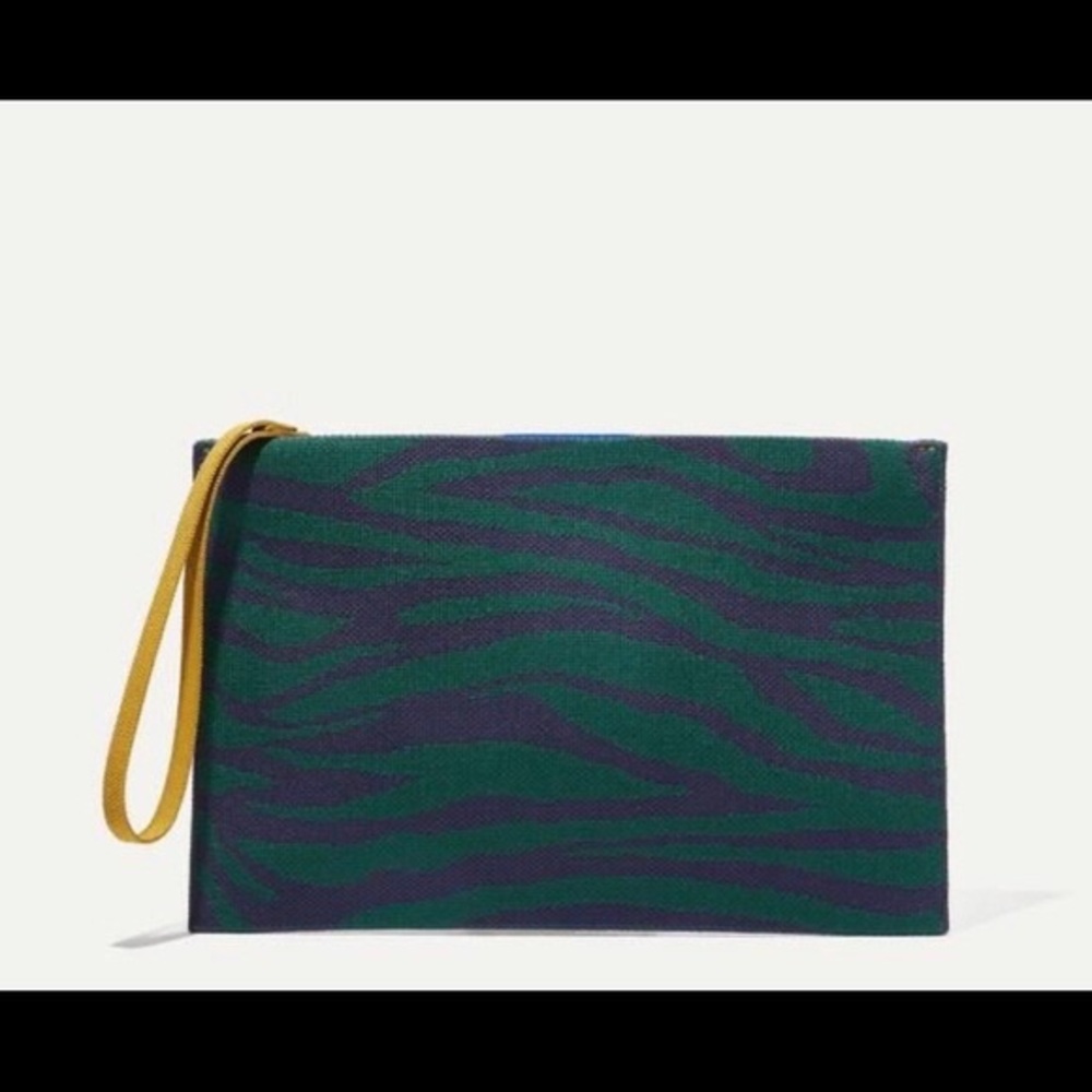 {ROTHY’S} Green Zebra essential pouch NWT *magnets* - Picture 5 of 6